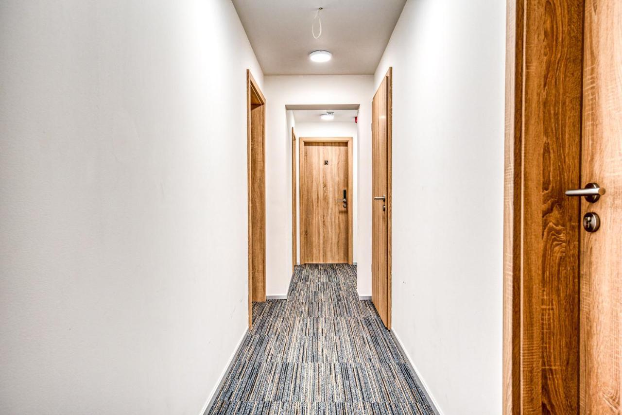 ליברמונט Hotel L'Avenue מראה חיצוני תמונה